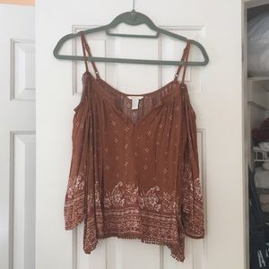 Forever 21 Cold Shoulder Long Sleeve Top